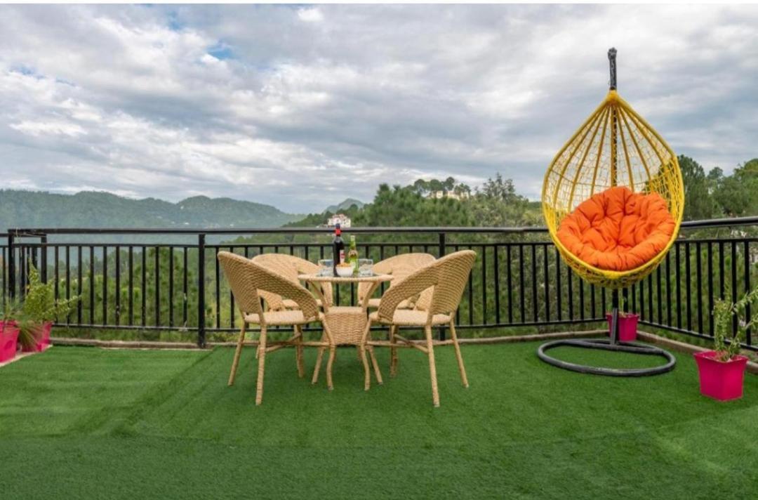 Mystic Forest View Kasauli I Serviced Villa I Best Seller I Vacations I Family Events I Open Air Lawn I Sky Bonfire I Kasauli By Exotic Stays Exterior foto